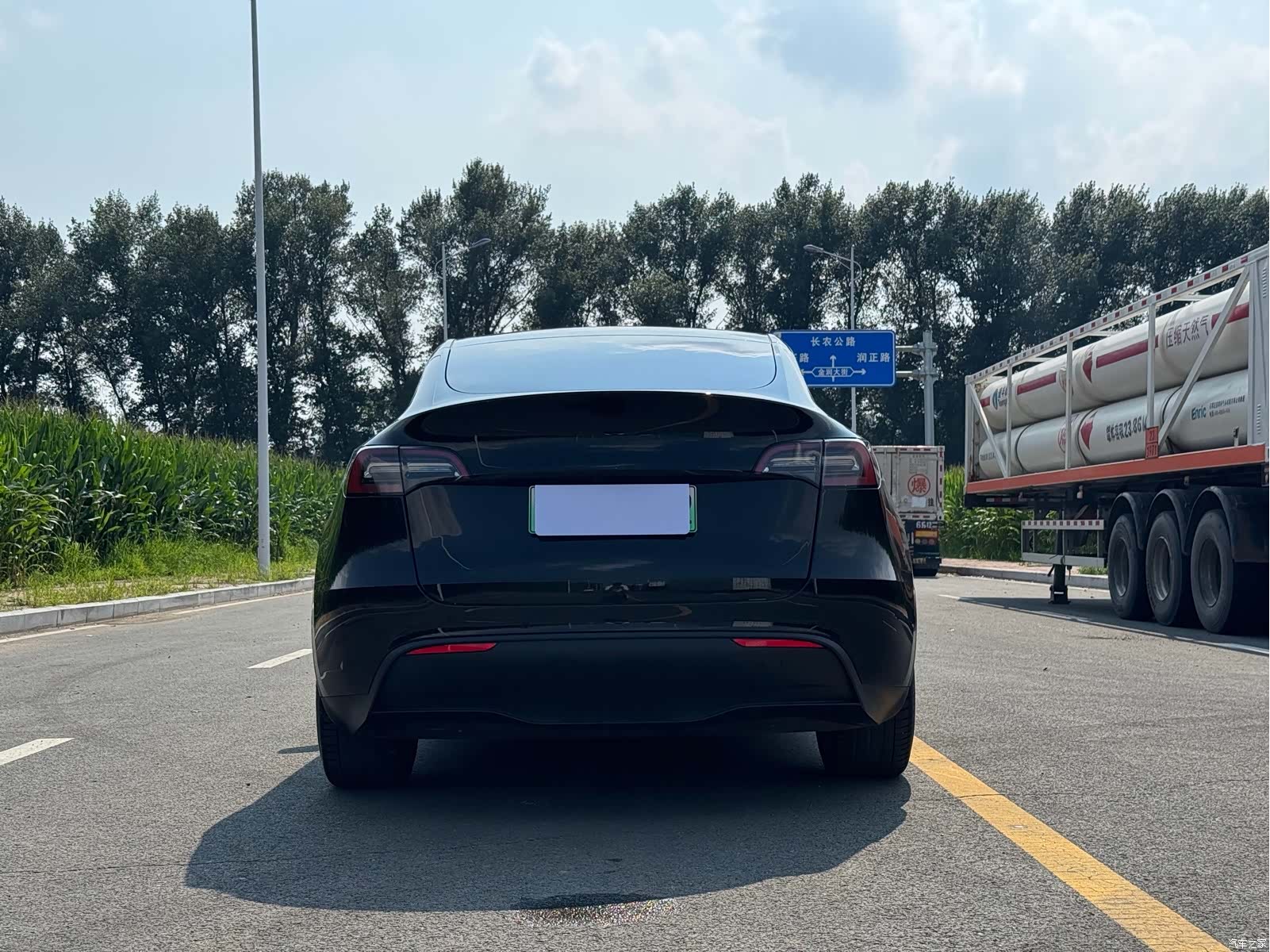 Tesla Model Y, 2021 4