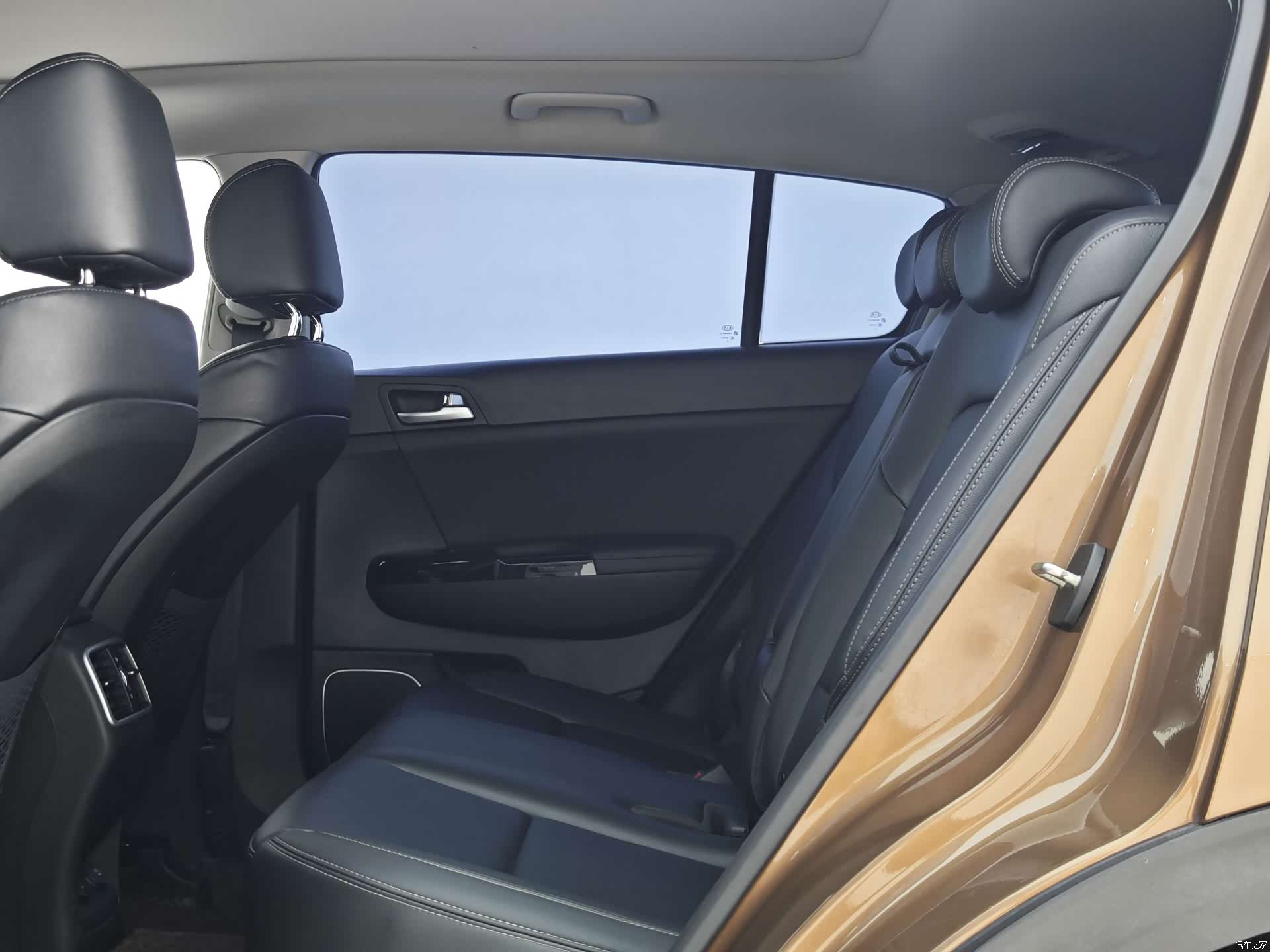 Kia KX5, 2016 8