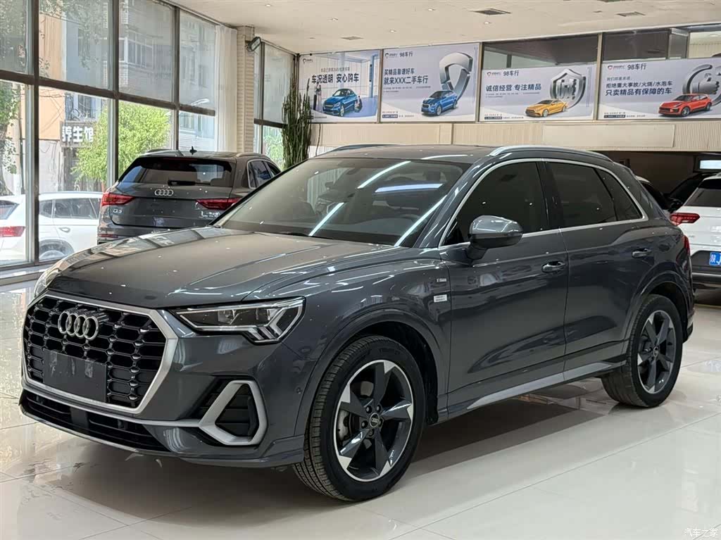 Audi Q3, 2023 1