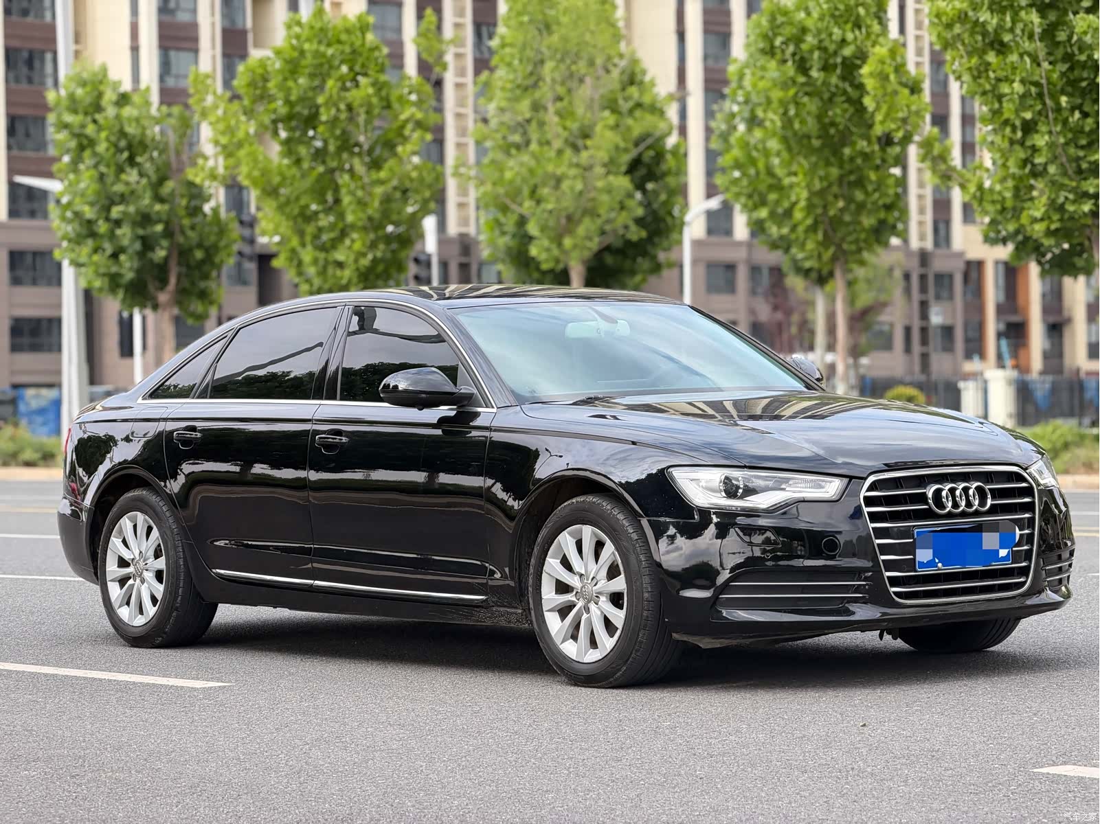 Audi A6L, 2014 1