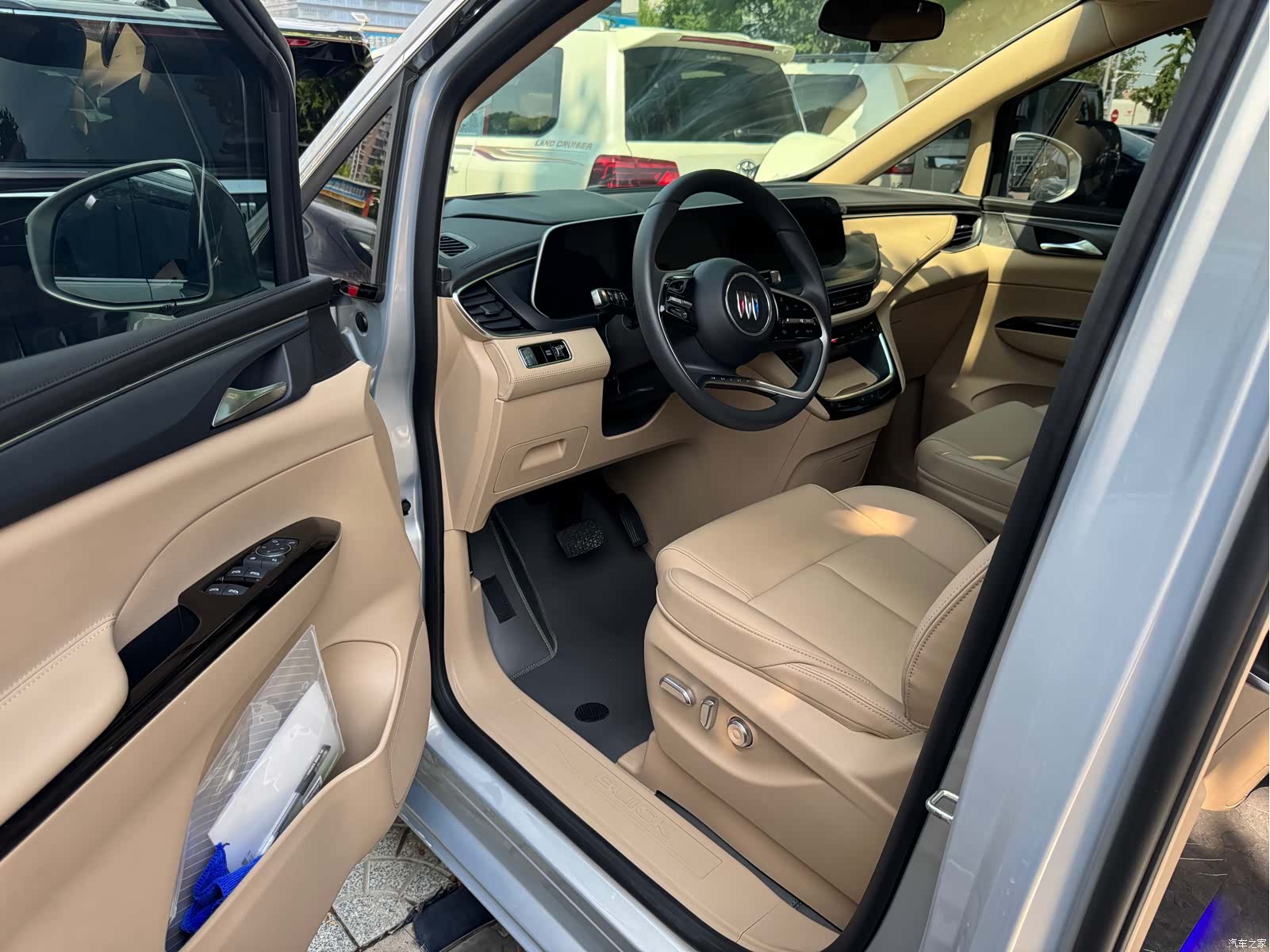 Buick GL8, 2025 2