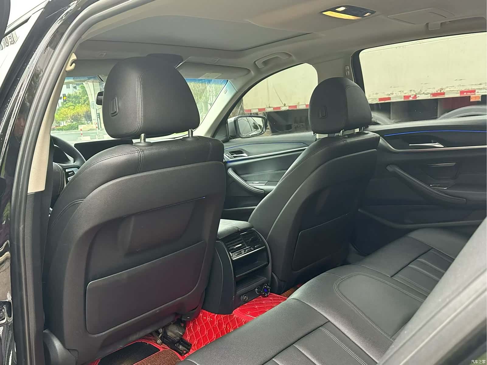BMW 5 Series, 2018 все фото