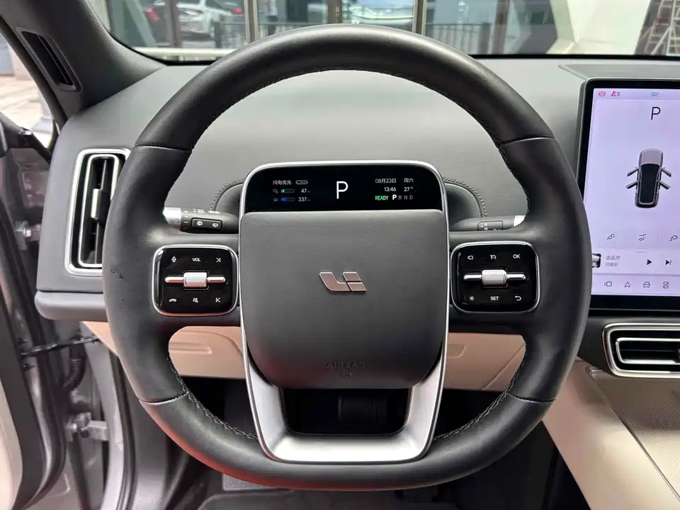 Li Auto Ideal L8