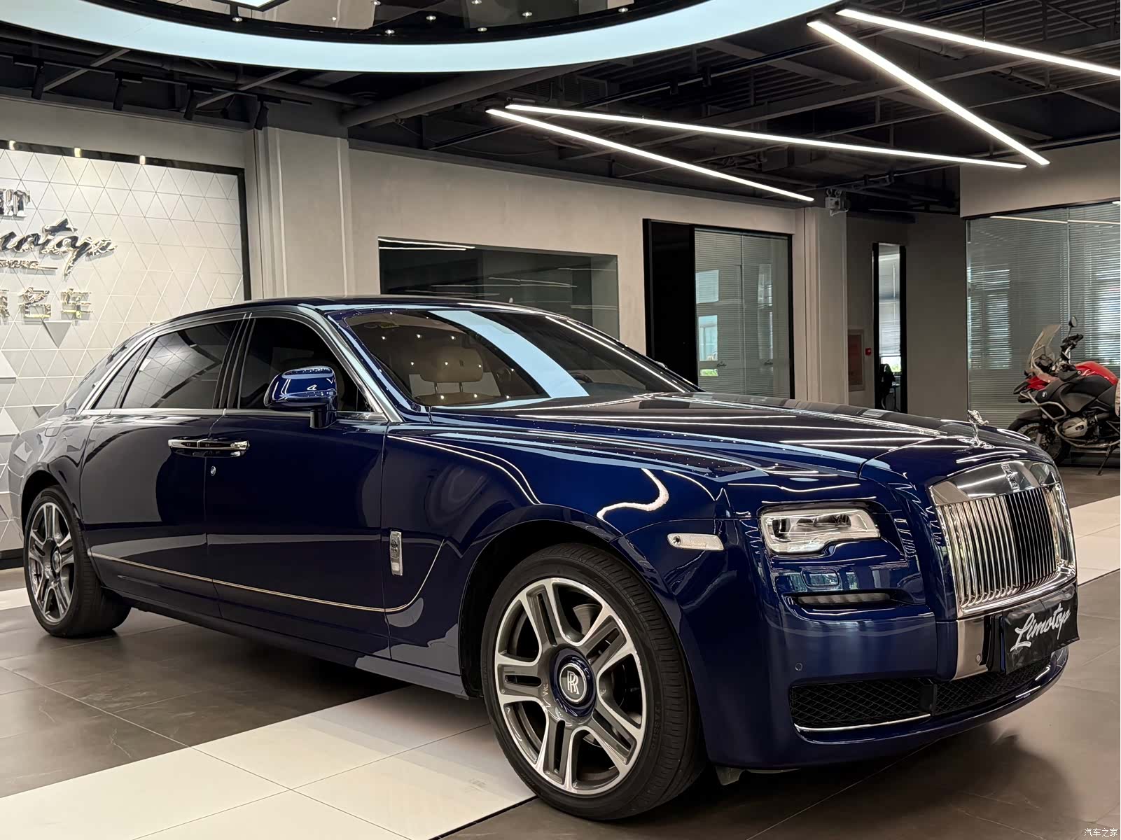 Rolls-Royce Ghost, 2016 3