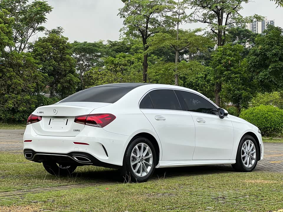 Mercedes-Benz Class A Mercedes-Benz Class A