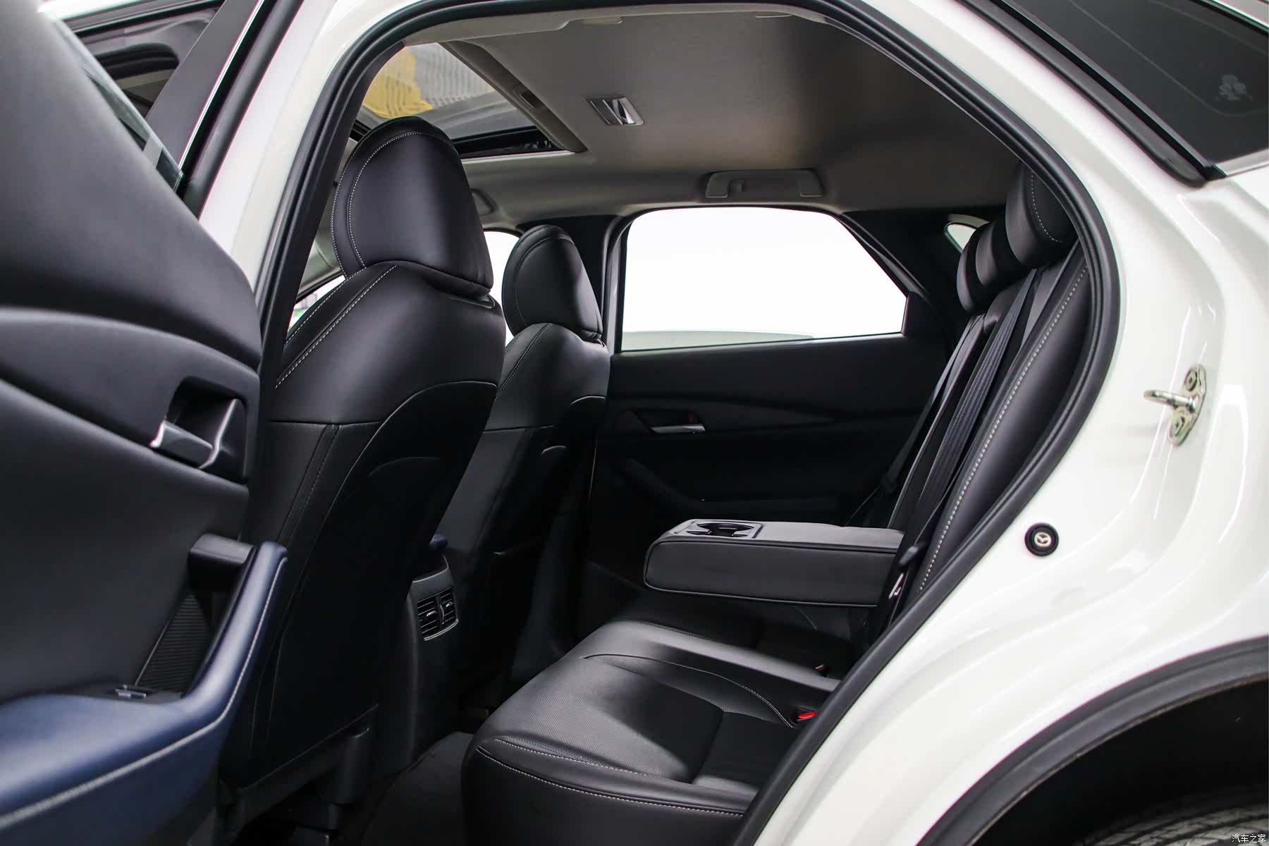 Mazda CX-30, 2022 15