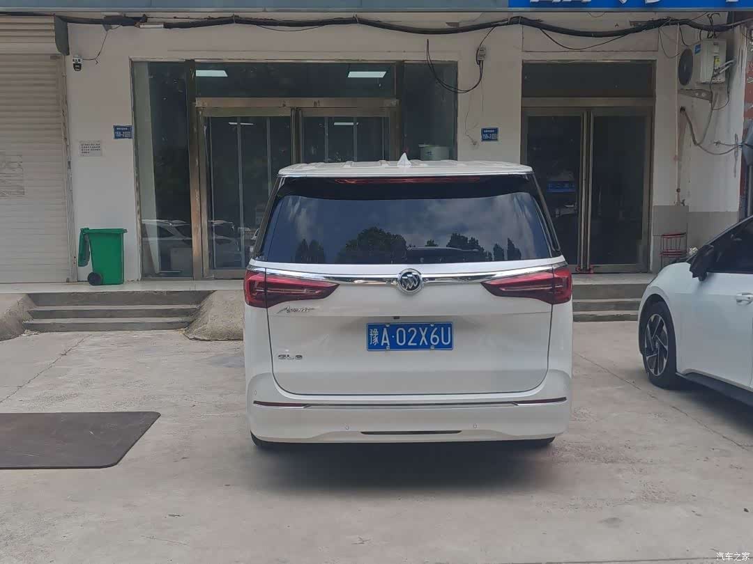 Buick GL8, 2020 4