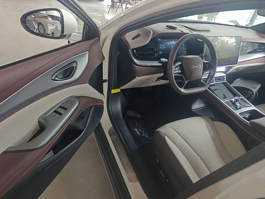 BYD Seal 07 DM-i 2024, фото 12
