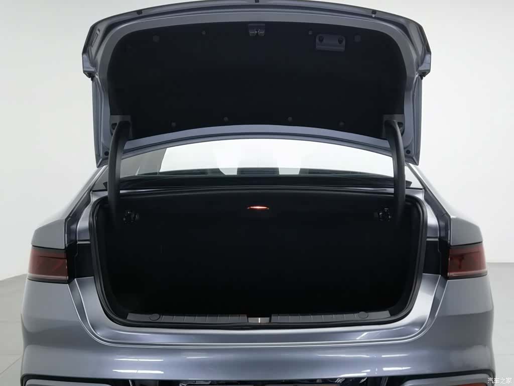 BYD Qin, 2023 16