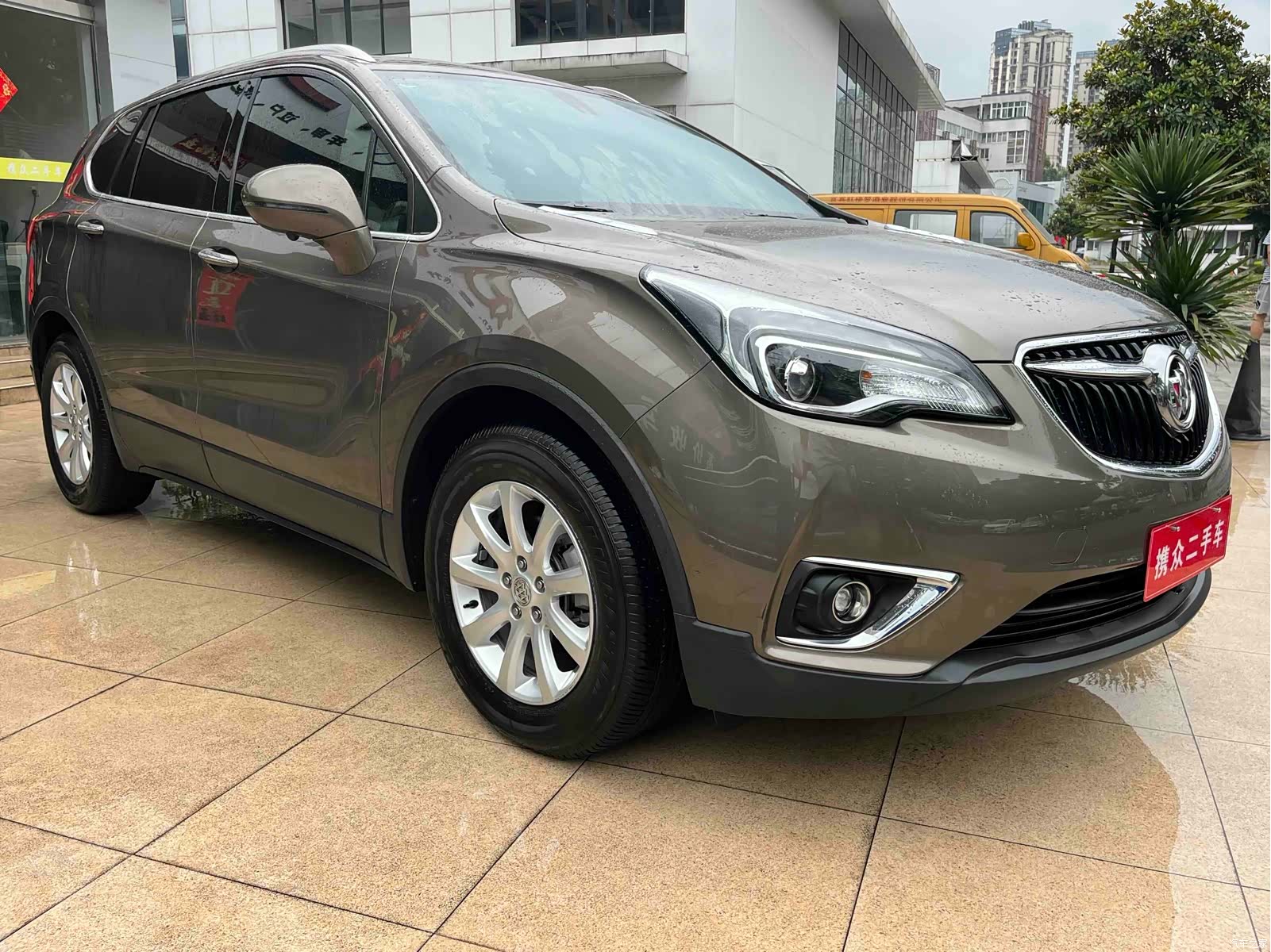 Buick Envision Plus, 2019 4