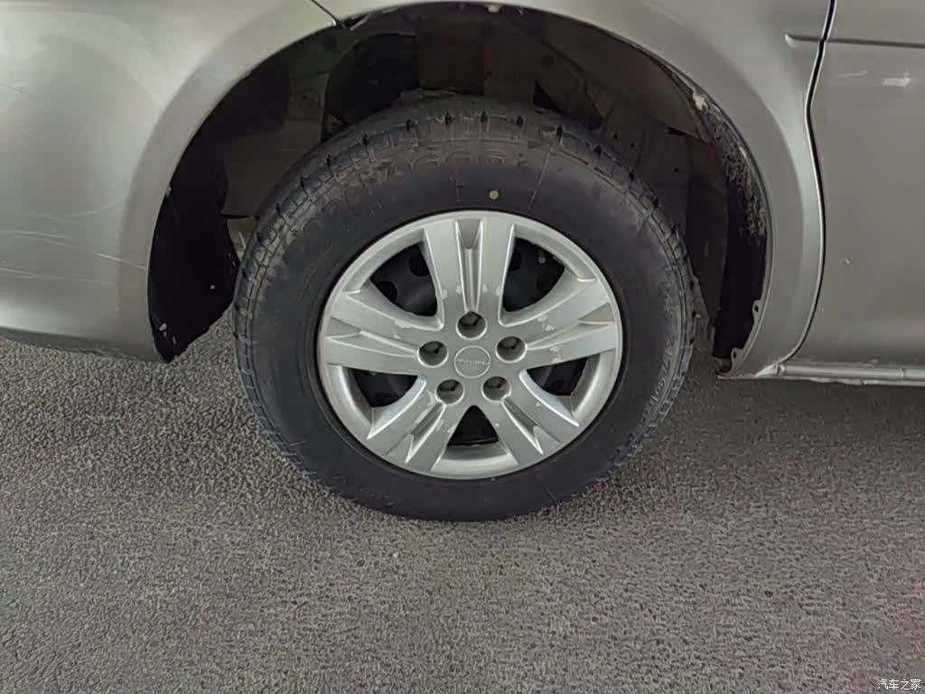 DongFeng M5, 2022 23