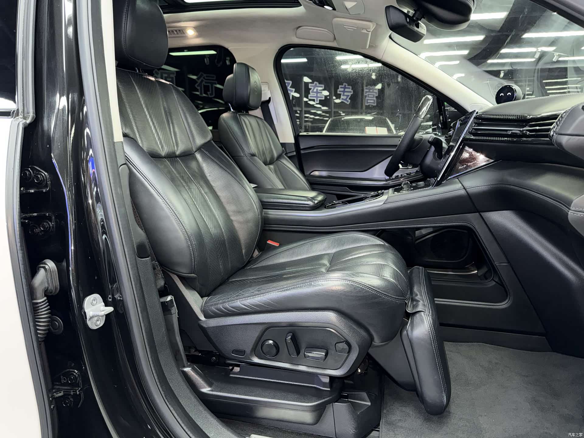 NIO ES8, 2018 11