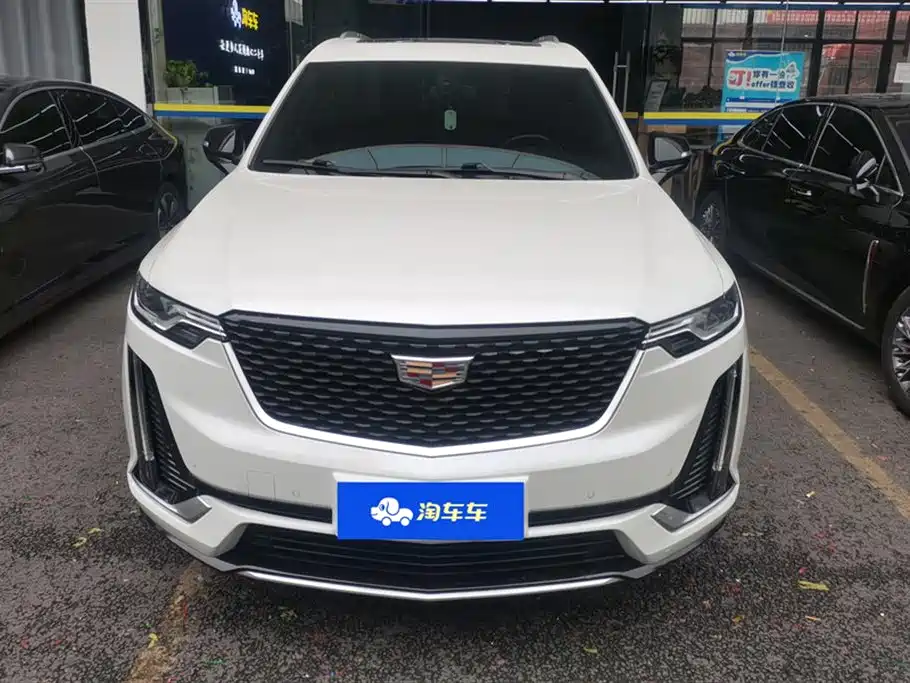 Cadillac XT6