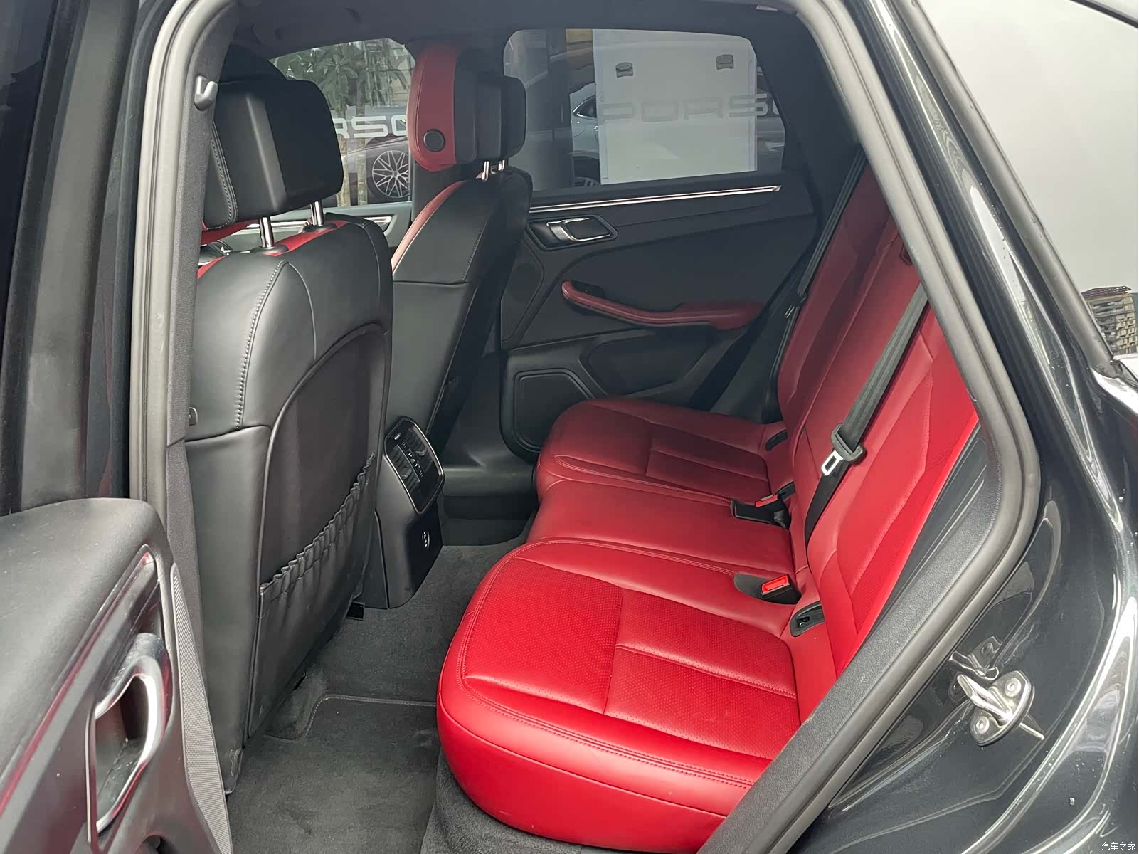 Porsche Macan, 2024 6