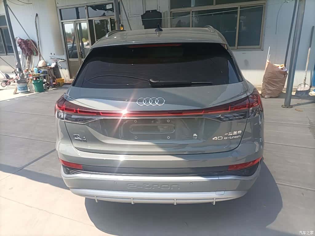 Audi Q4 e-tron, 2024 6