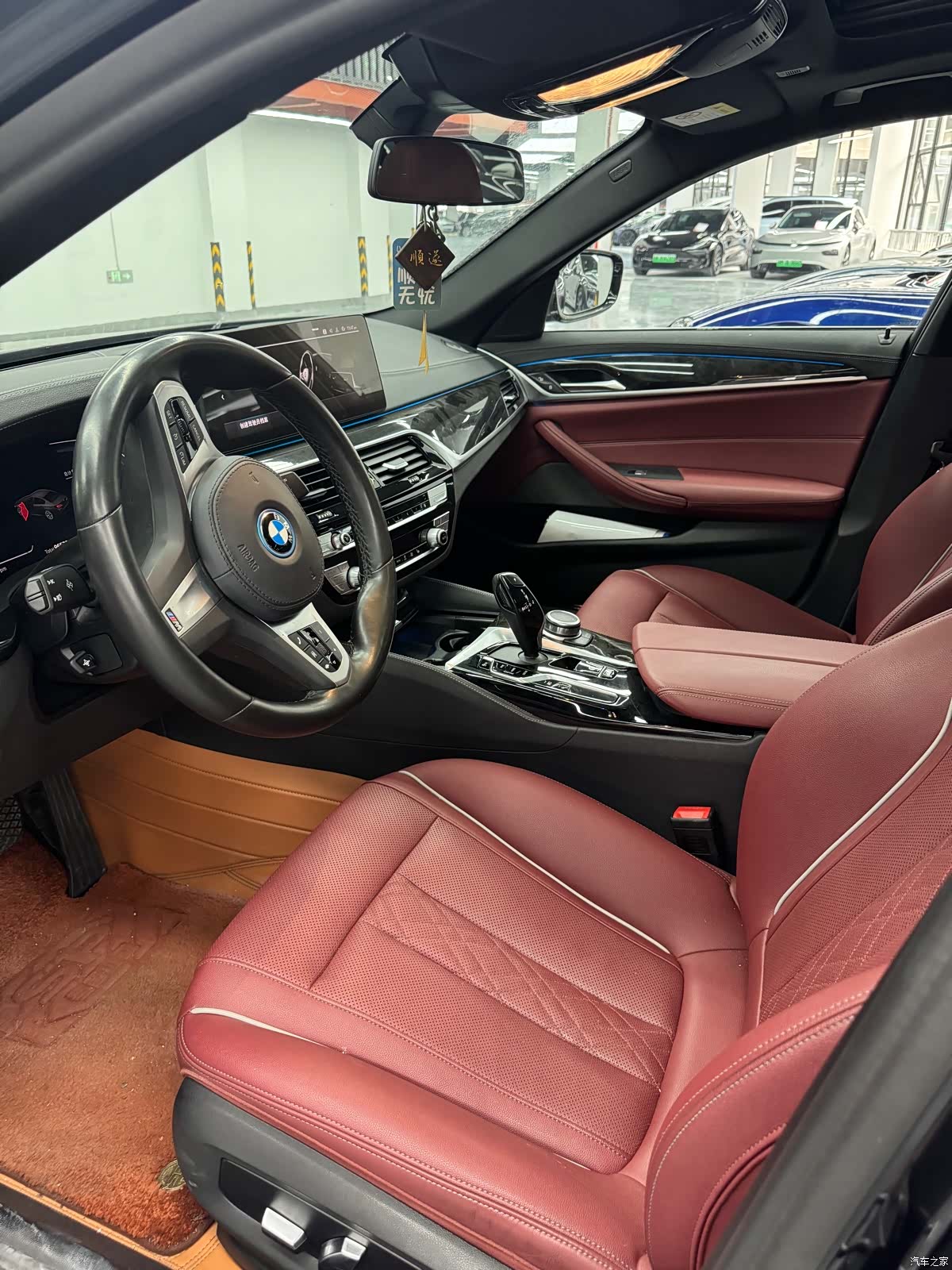 BMW 5 Series, 2022 все фото