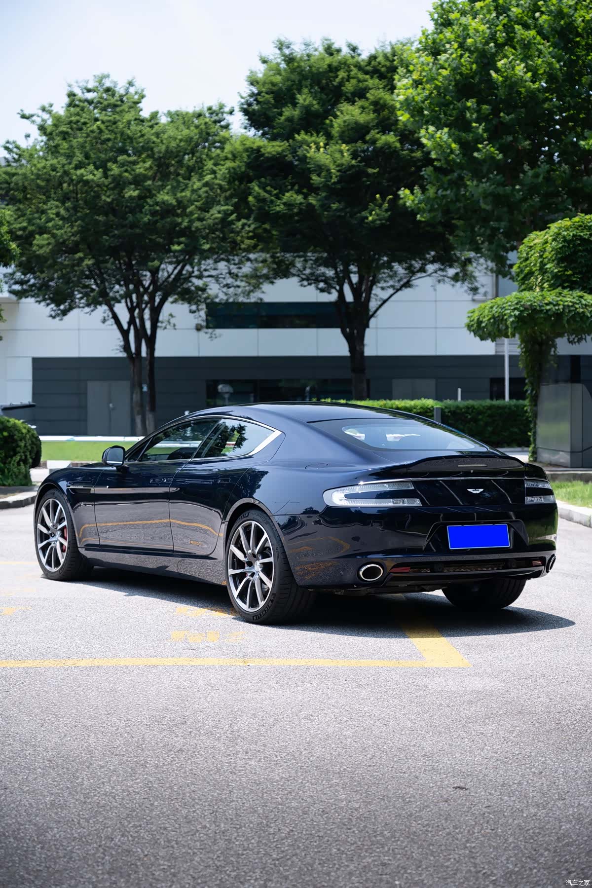 Aston Martin Rapide, 2017 7