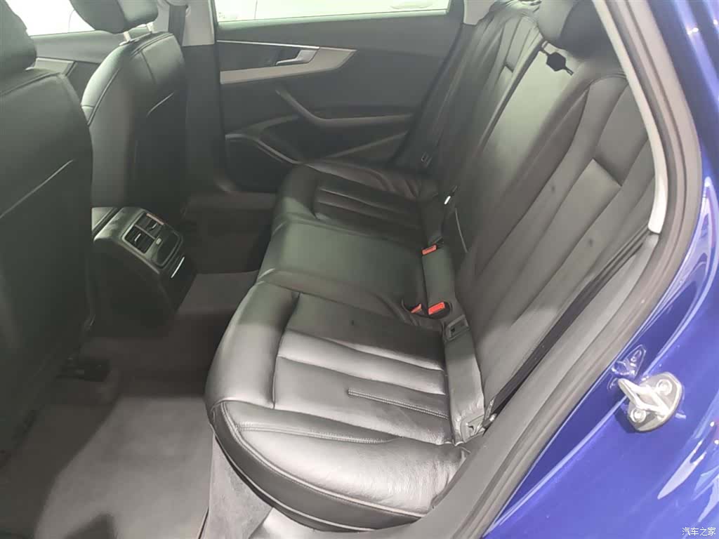 Audi A4L, 2019 17