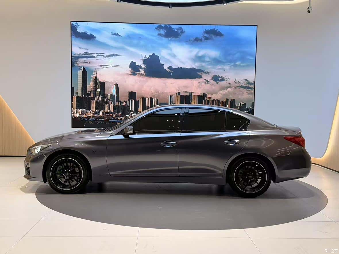 Infiniti Q50, 2014 3