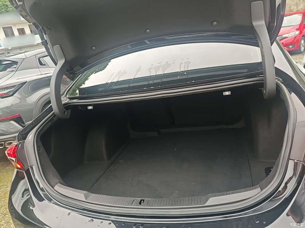 Buick LaCrosse, 2022 19