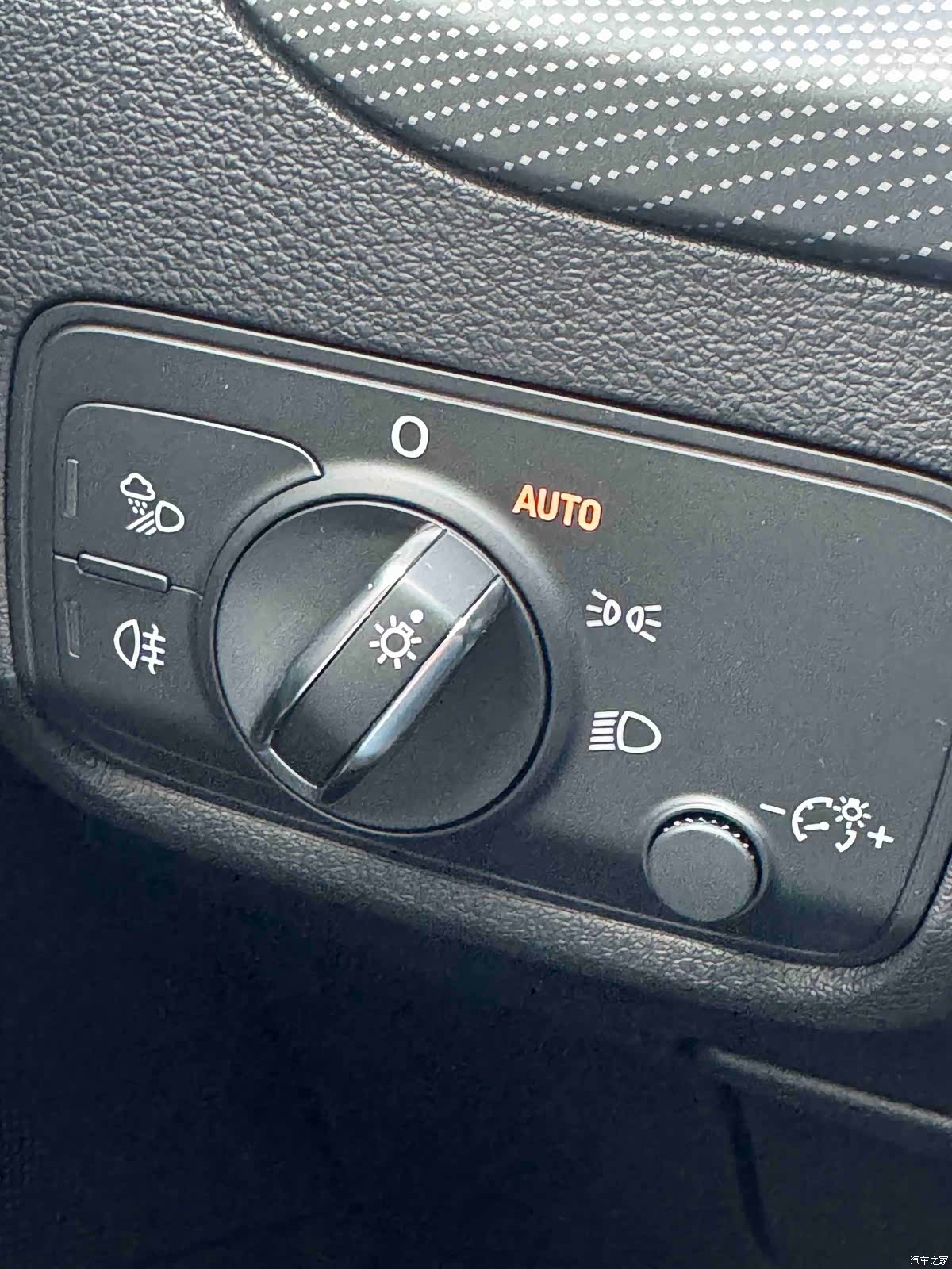 Audi Q2L, 2022 22