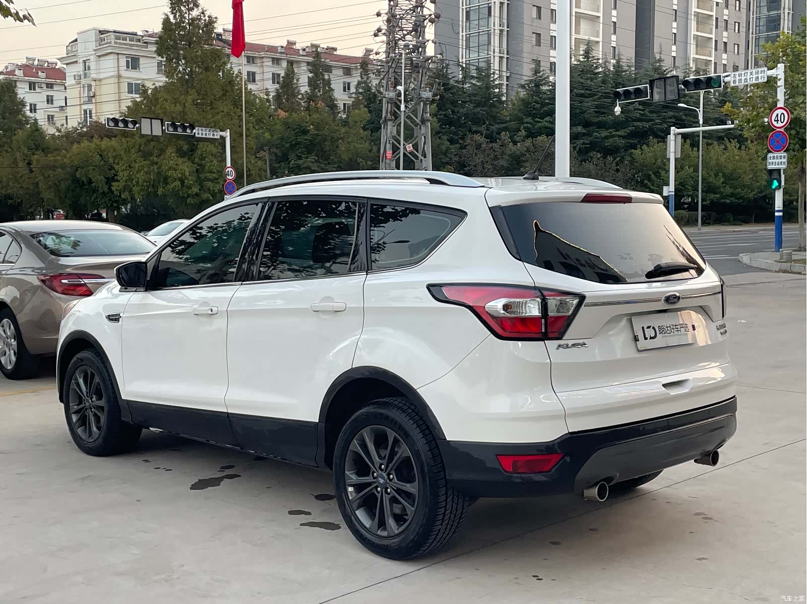 Ford Kuga, 2019 9