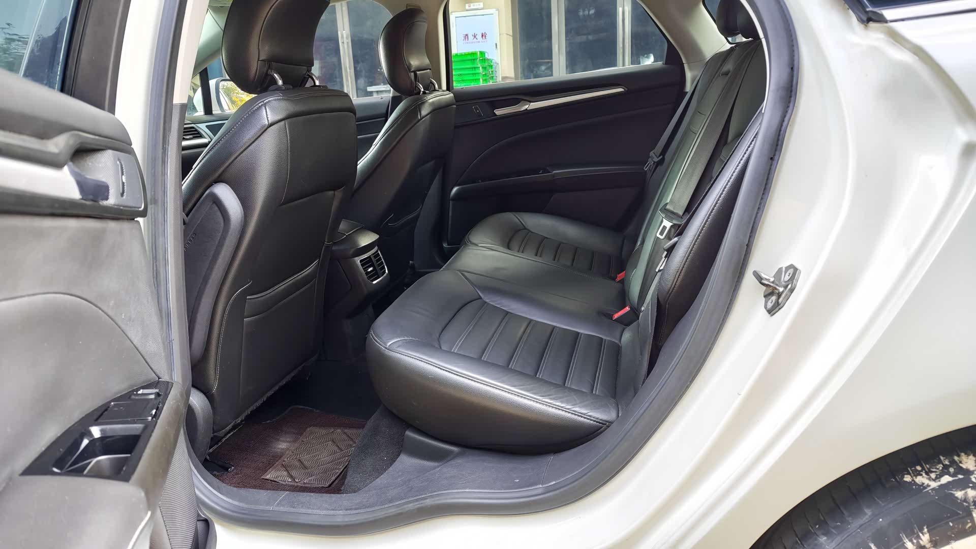 Ford Mondeo, 2016 10