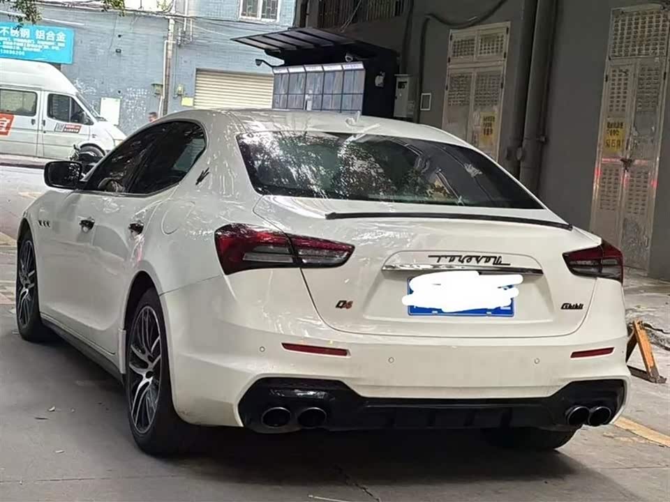 Maserati Ghibli