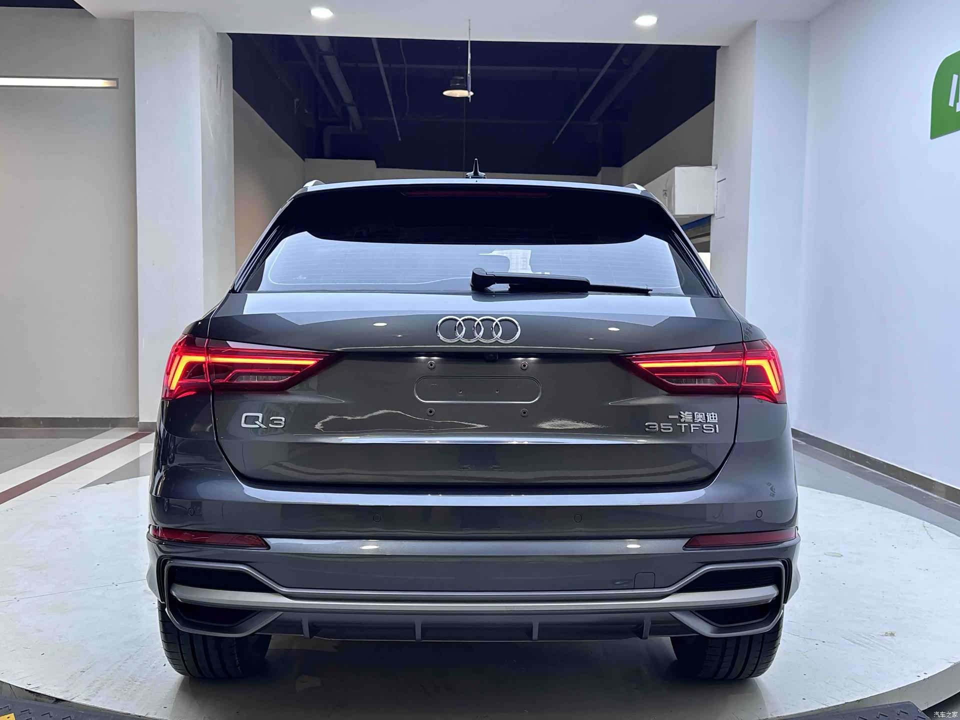 Audi Q3, 2022 все фото