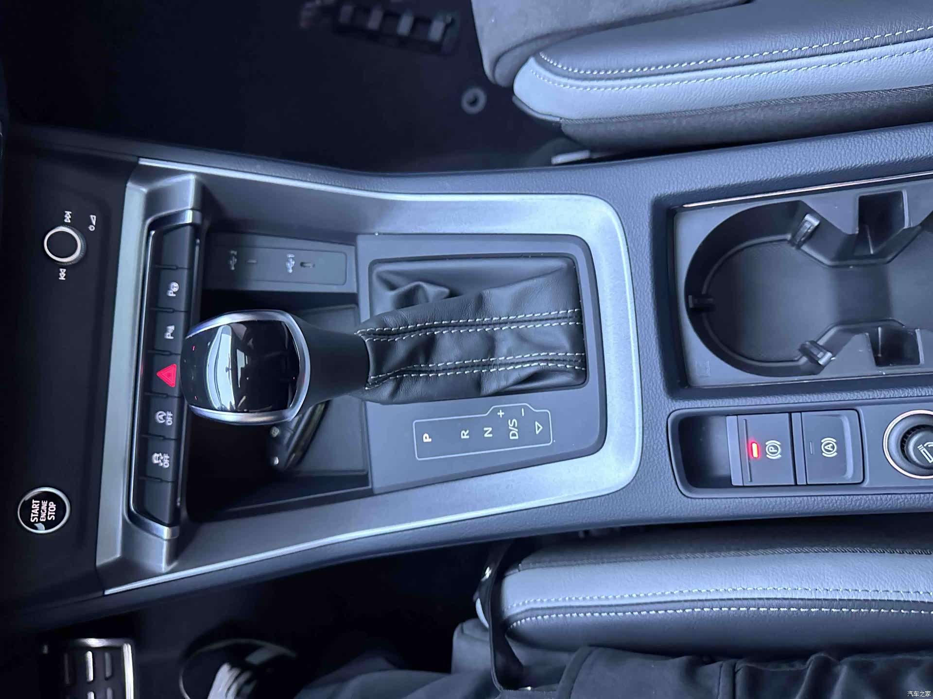Audi Q3, 2022 13