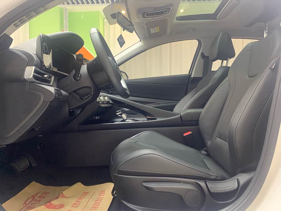Hyundai Elantra 2024, фото 7