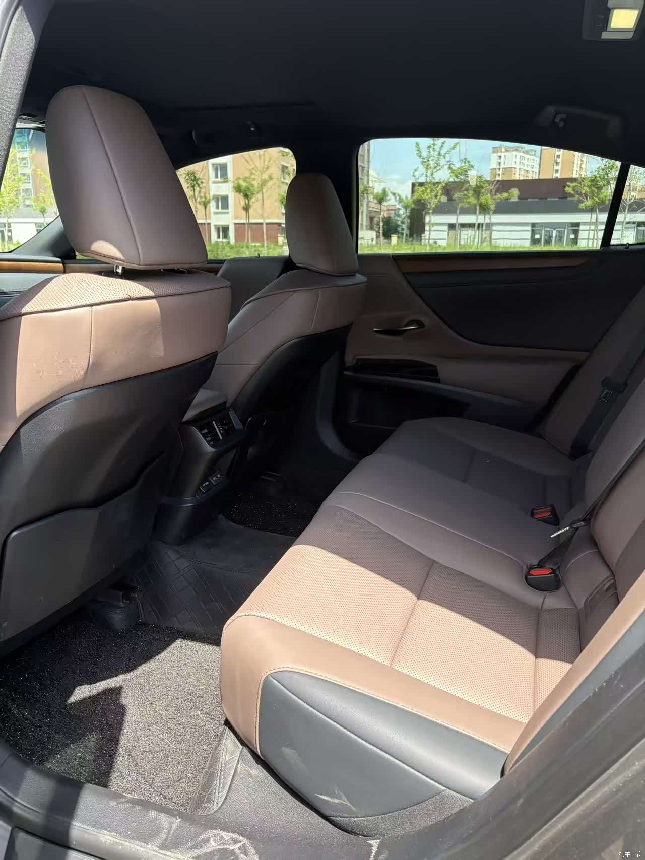 Lexus ES, 2024 6