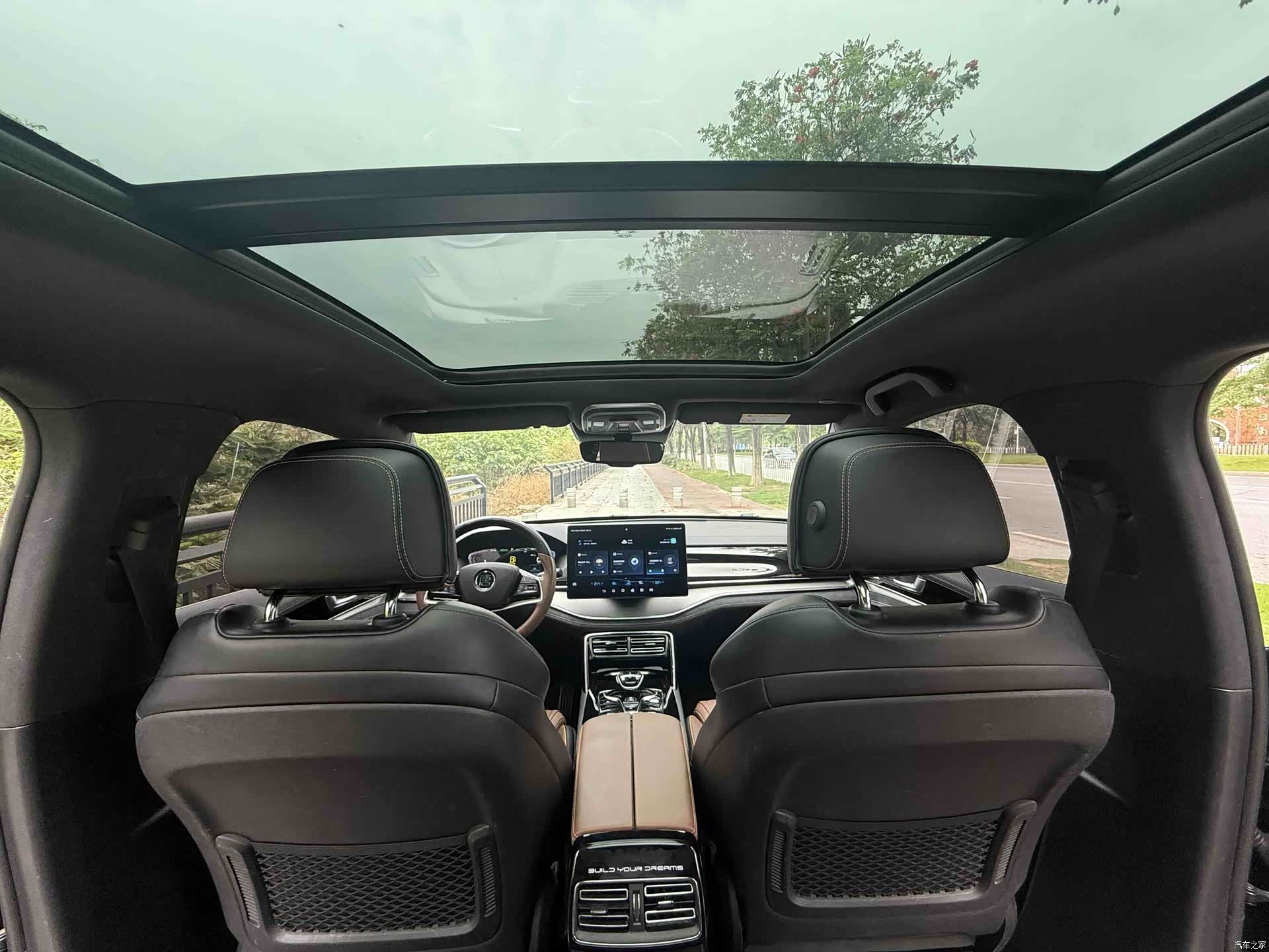 BYD Tang, 2022 9