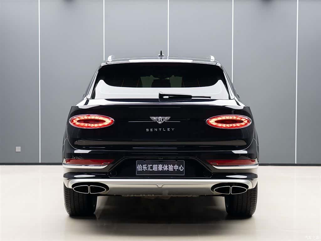 Bentley Bentayga, 2024 все фото