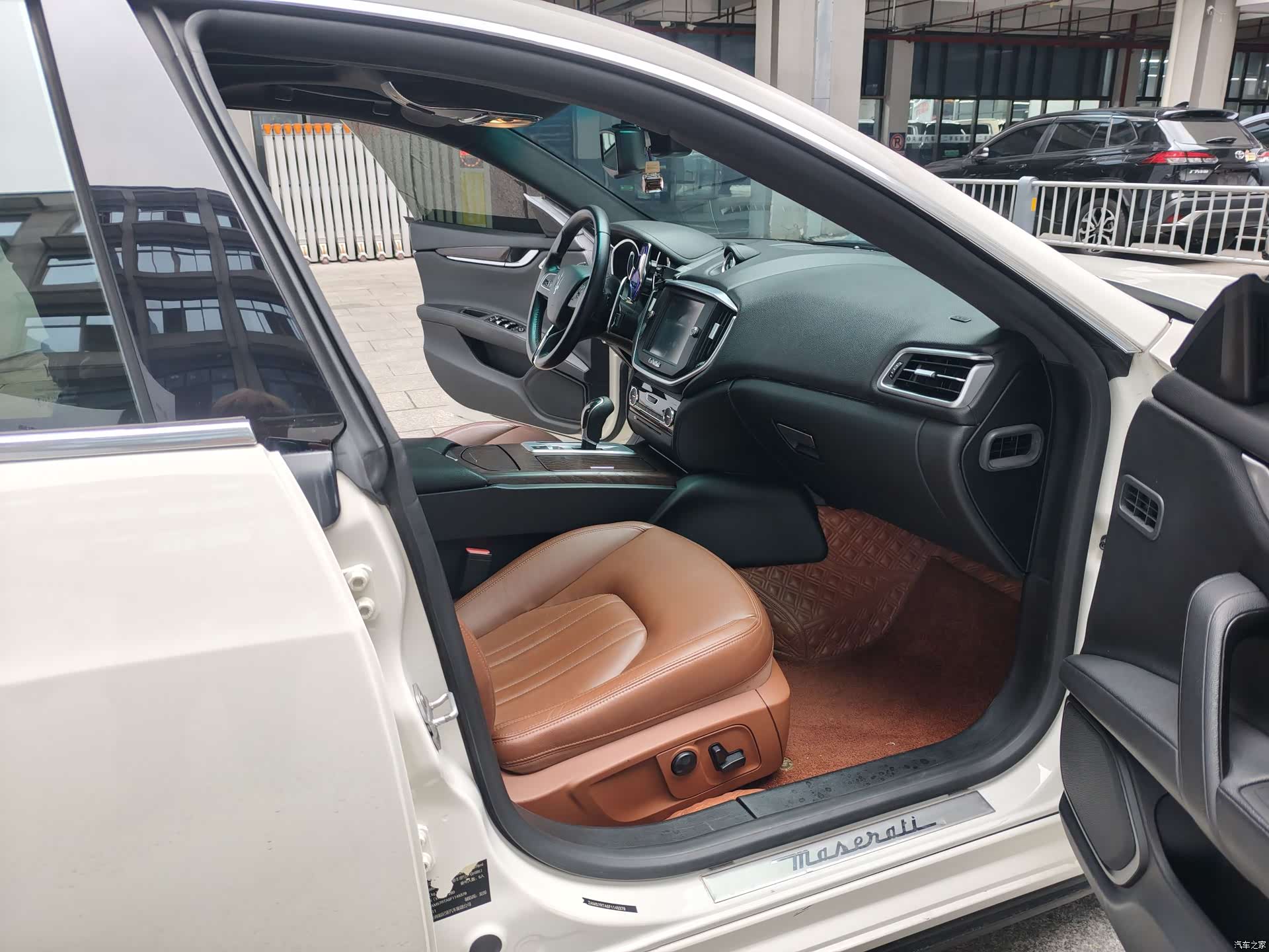Maserati Ghibli, 2015 11