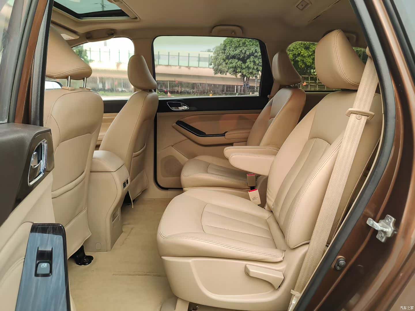 Wuling 730, 2015 7