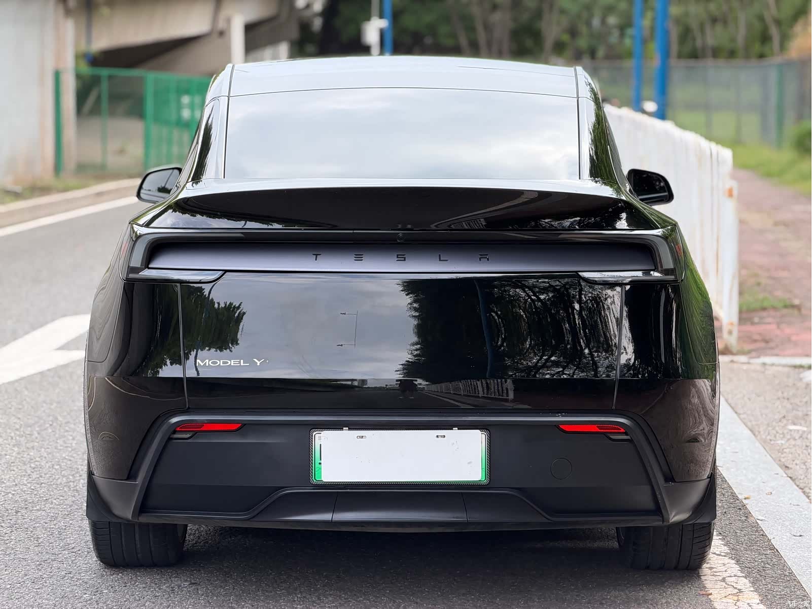 Tesla Model Y, 2025 6