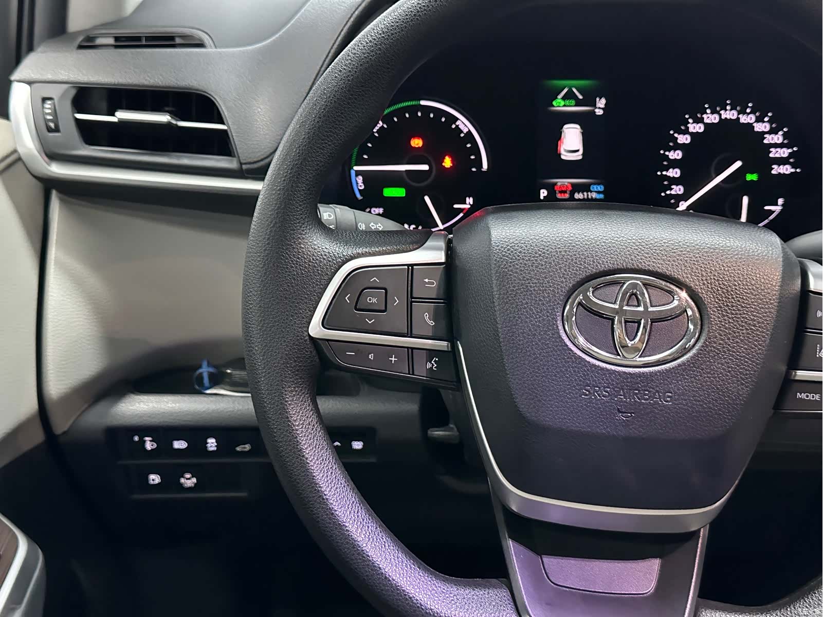 Toyota Sienna, 2023 16