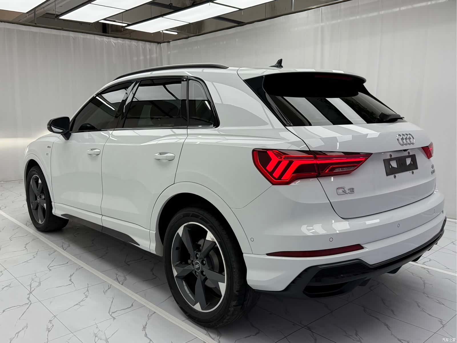 Audi Q3, 2022 4