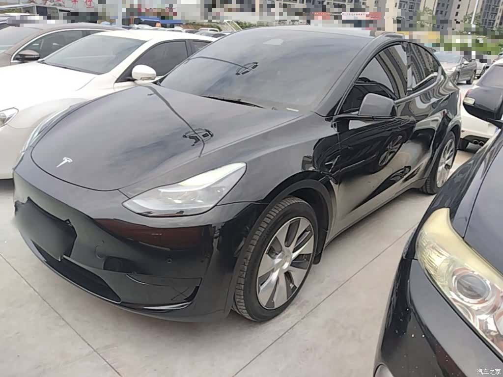 Tesla Model Y, 2023 1