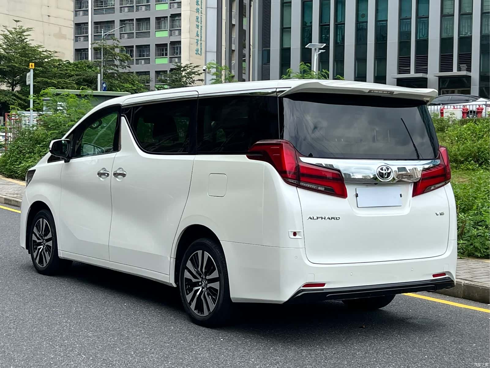Toyota Alphard, 2018 7