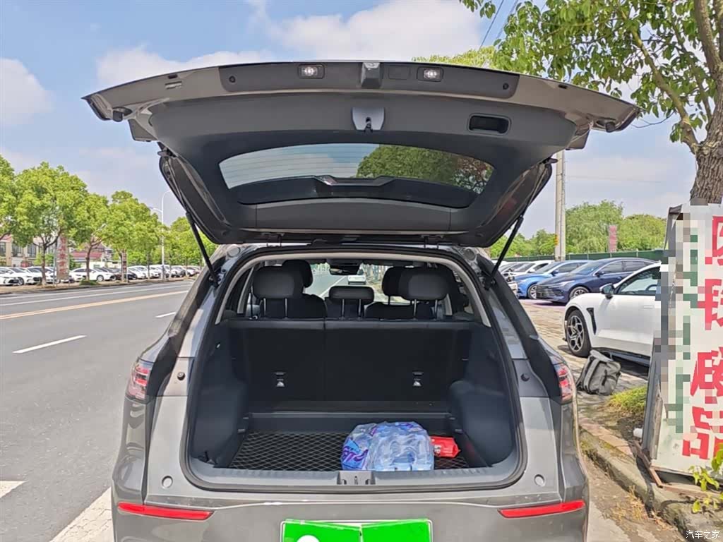 Geely Galaxy E5, 2025 19