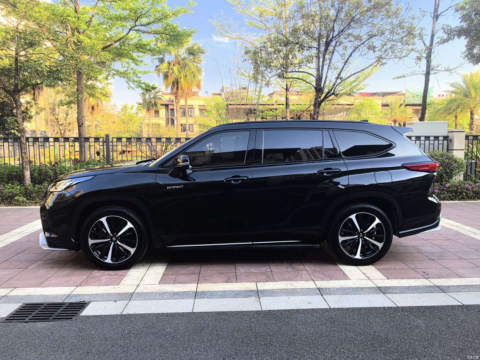 Toyota Crown, 2022 4