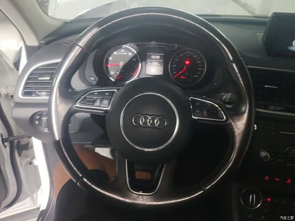 Audi Q3, 2017 11