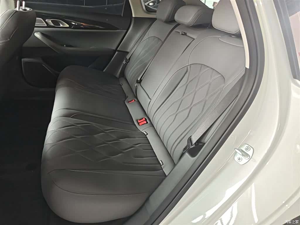 Geely A7, 2025 17