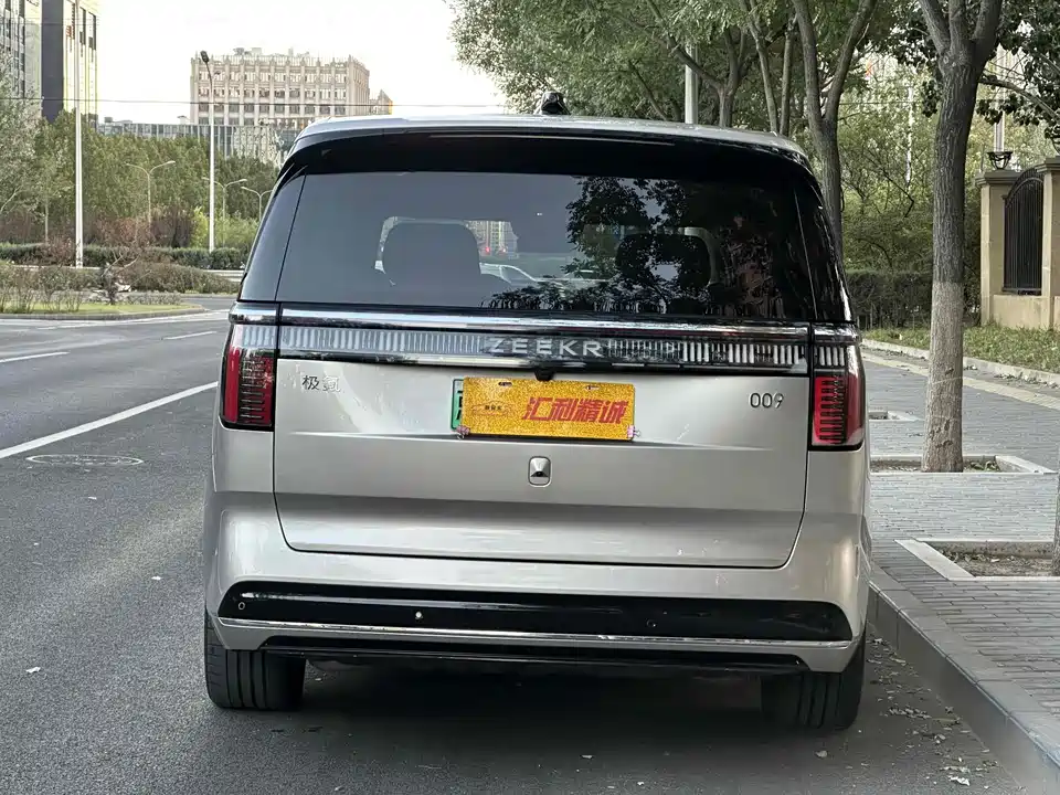 Zeekr 009