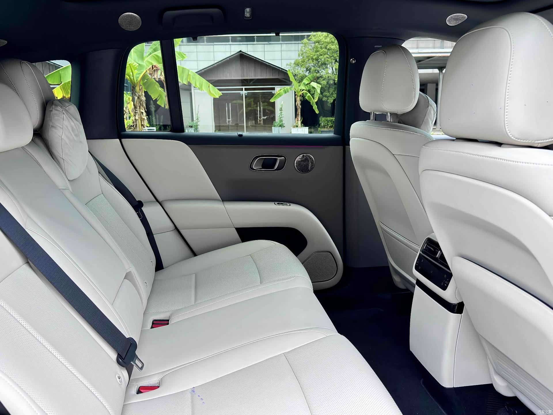 Li Auto i6, 2025 11