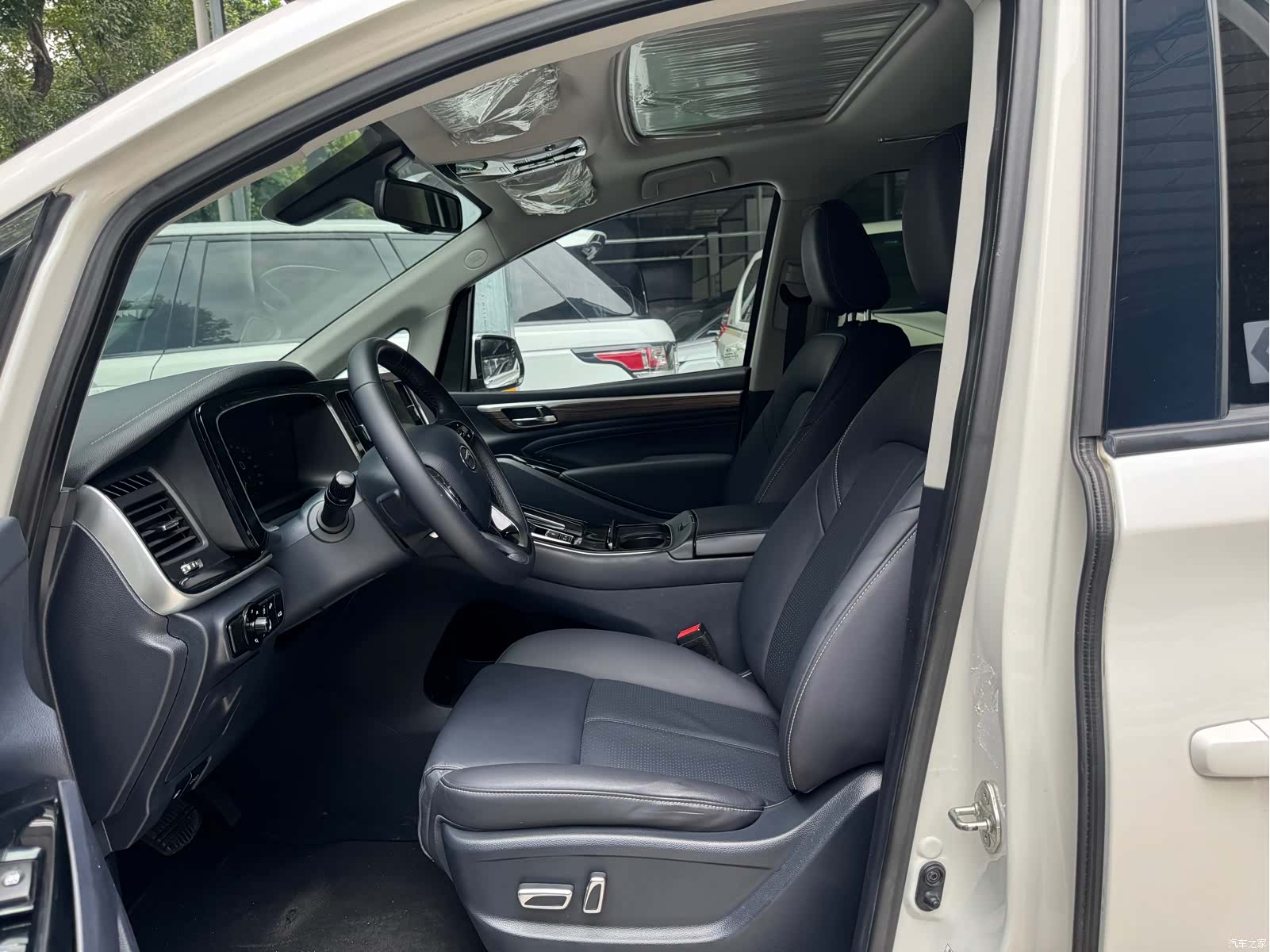 Trumpchi M8, 2021 10