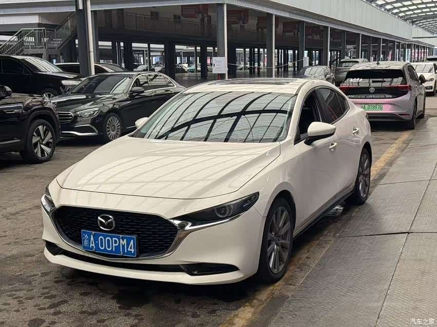 Mazda Mazda3, 2025 1