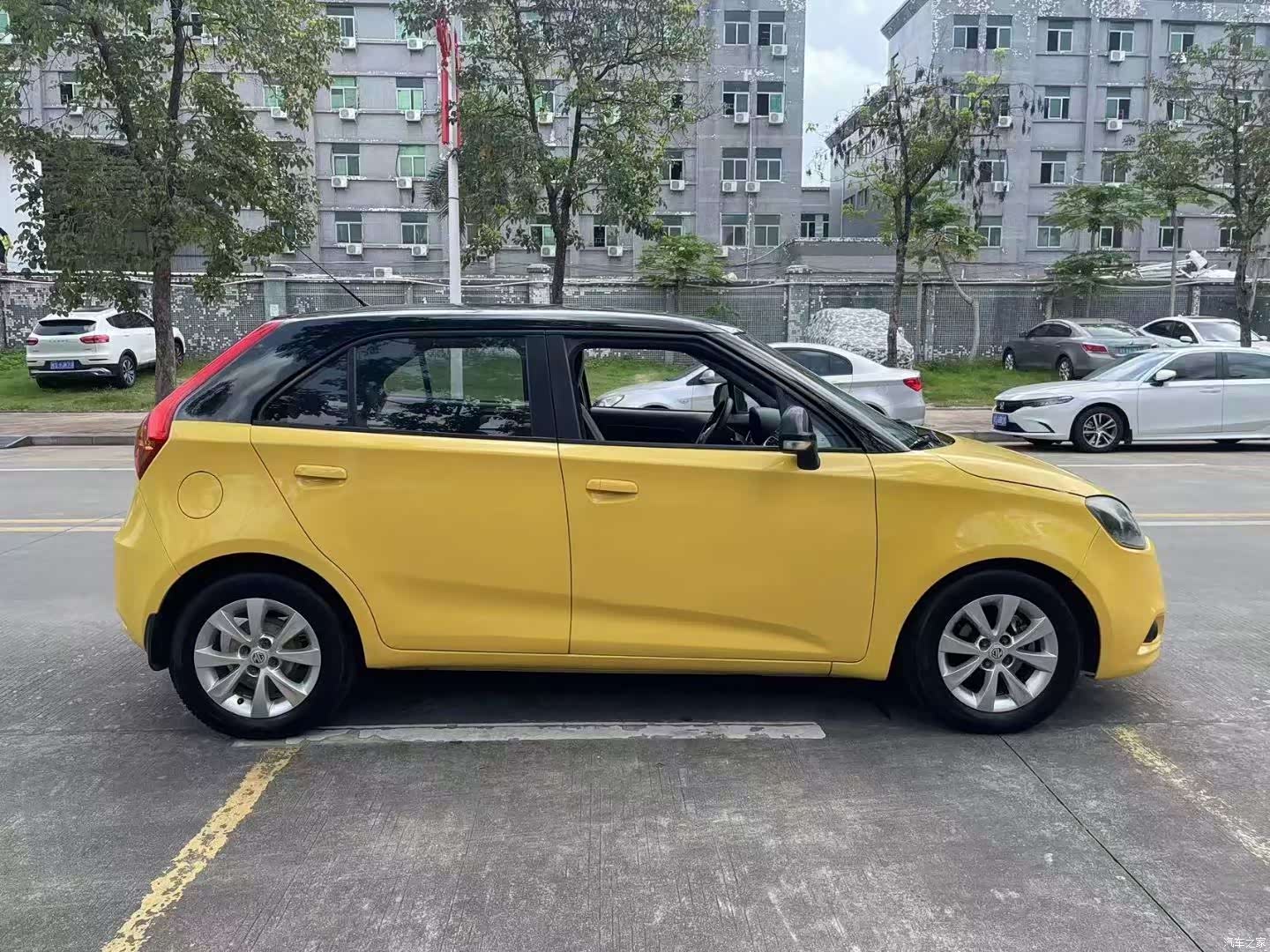 MG 3, 2012 4
